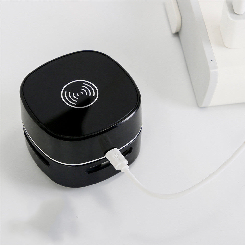 Compact, lightweight, ideal for cleaning desks or keyboards; minimal noise and easy use