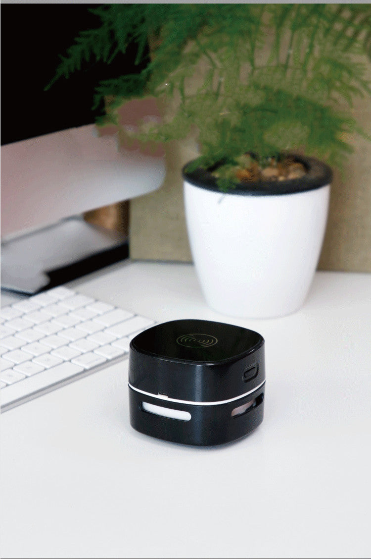 Compact, lightweight, ideal for cleaning desks or keyboards; minimal noise and easy use